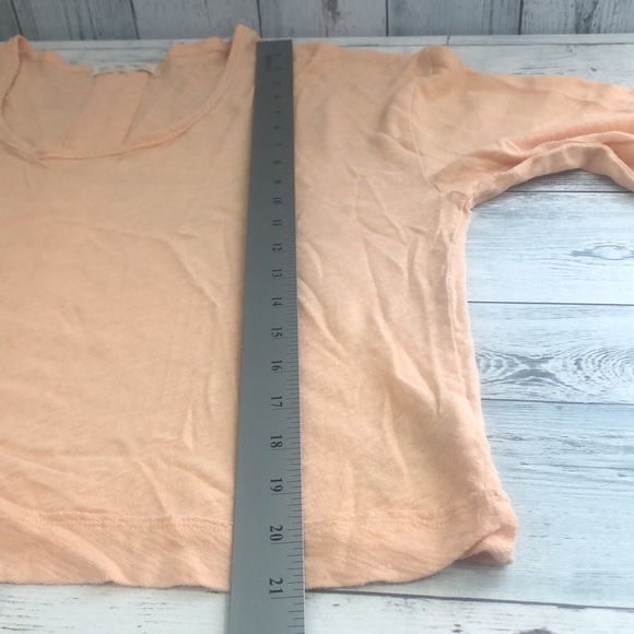We The Free Linen Blend Raw Trim Top Small - Picture 8 of 8